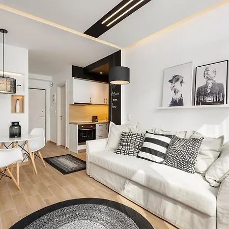 Innovative Fun Modern In Ladadika Θεσσαλονίκη