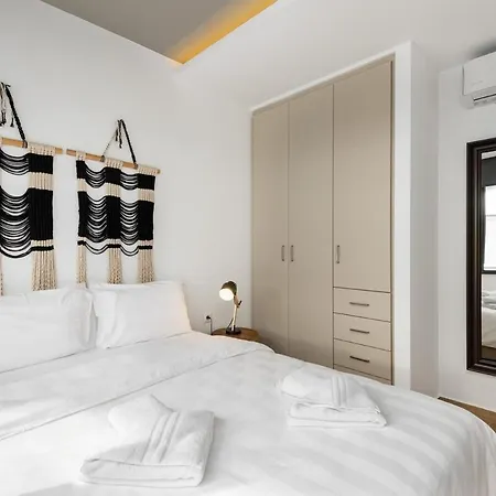 Innovative Fun Modern In Ladadika *