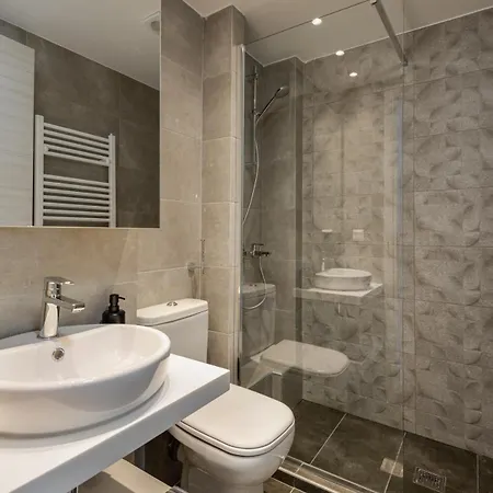 Innovative Fun Modern In Ladadika Apartament