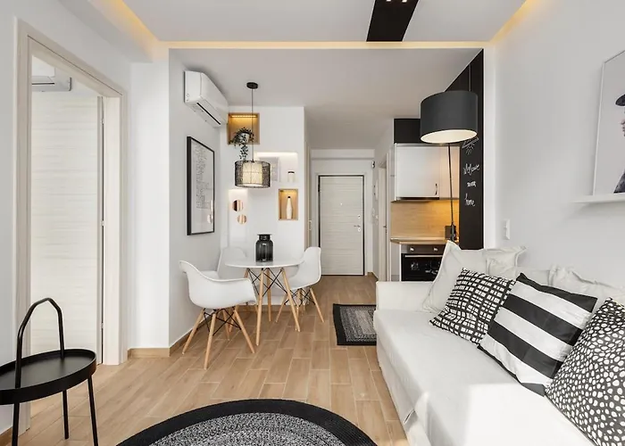 Innovative Fun Modern In Ladadika * Thessaloniki