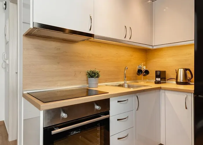 Innovative Fun Modern In Ladadika Apartment